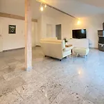 4 Apartment, 125 Qm, Ruhig Und Zentrumsnah, Max 5 Pers, Dachterasse, Garage, 1000 Mbit Lägenhet *