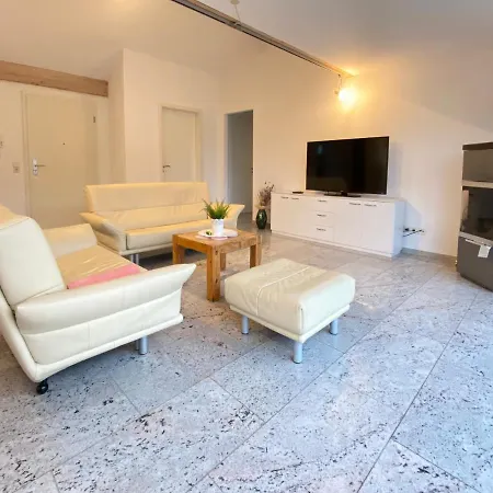 4 Apartment, 125 Qm, Ruhig Und Zentrumsnah, Max 5 Pers, Dachterasse, Garage, 1000 Mbit