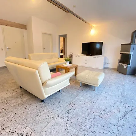 4 Apartment, 125 Qm, Ruhig Und Zentrumsnah, Max 5 Pers, Dachterasse, Garage, 1000 Mbit