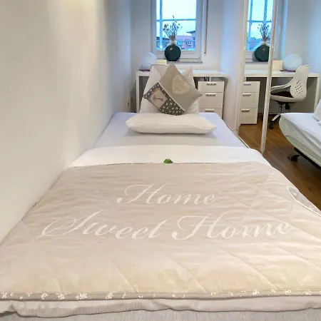 4 Apartment, 125 Qm, Ruhig Und Zentrumsnah, Max 5 Pers, Dachterasse, Garage, 1000 Mbit Apartment *