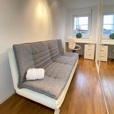 4 Apartment, 125 Qm, Ruhig Und Zentrumsnah, Max 5 Pers, Dachterasse, Garage, 1000 Mbit