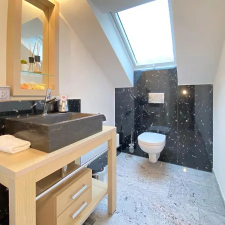 公寓 4 Apartment, 125 Qm, Ruhig Und Zentrumsnah, Max 5 Pers, Dachterasse, Garage, 1000 Mbit